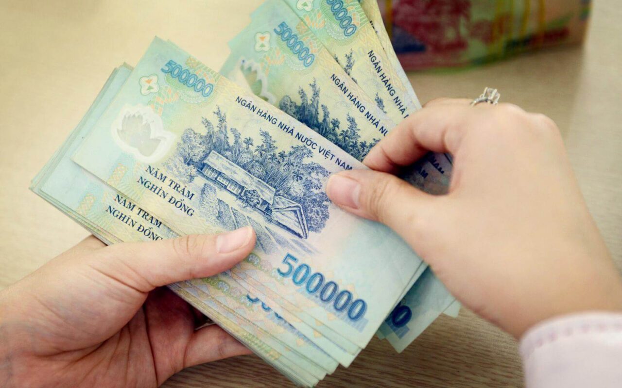 Xử lý tiền khách hàng trả thừa: Hướng dẫn toàn diện nhất 5 Các ví dụ minh họa cách xử lý tiền thừa từ khách hàng