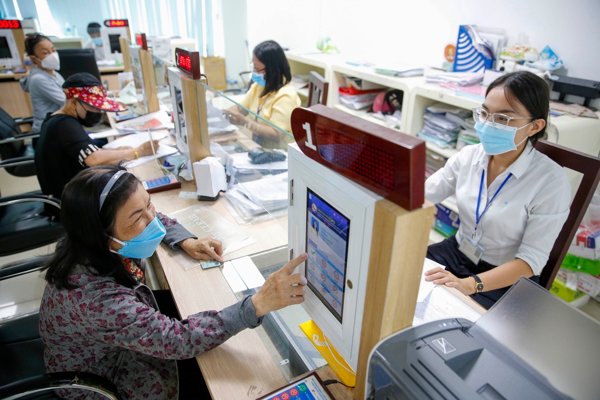 Viên chức có được đăng ký hộ kinh doanh không?