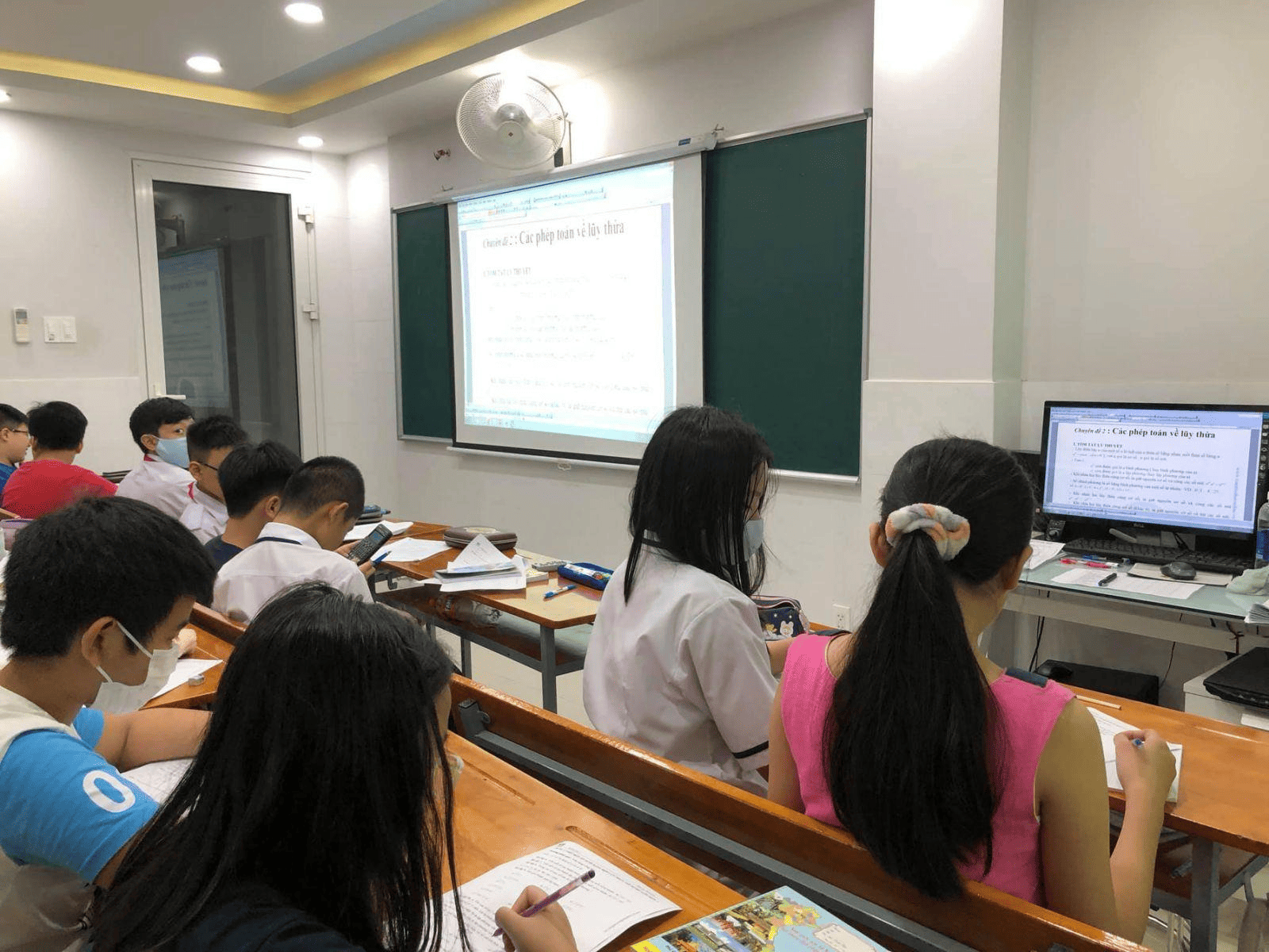 Mở lớp dạy thêm tại nhà có phải xin phép không?
